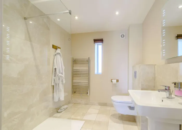 5 Bed In Thirsk Oc-40349 *